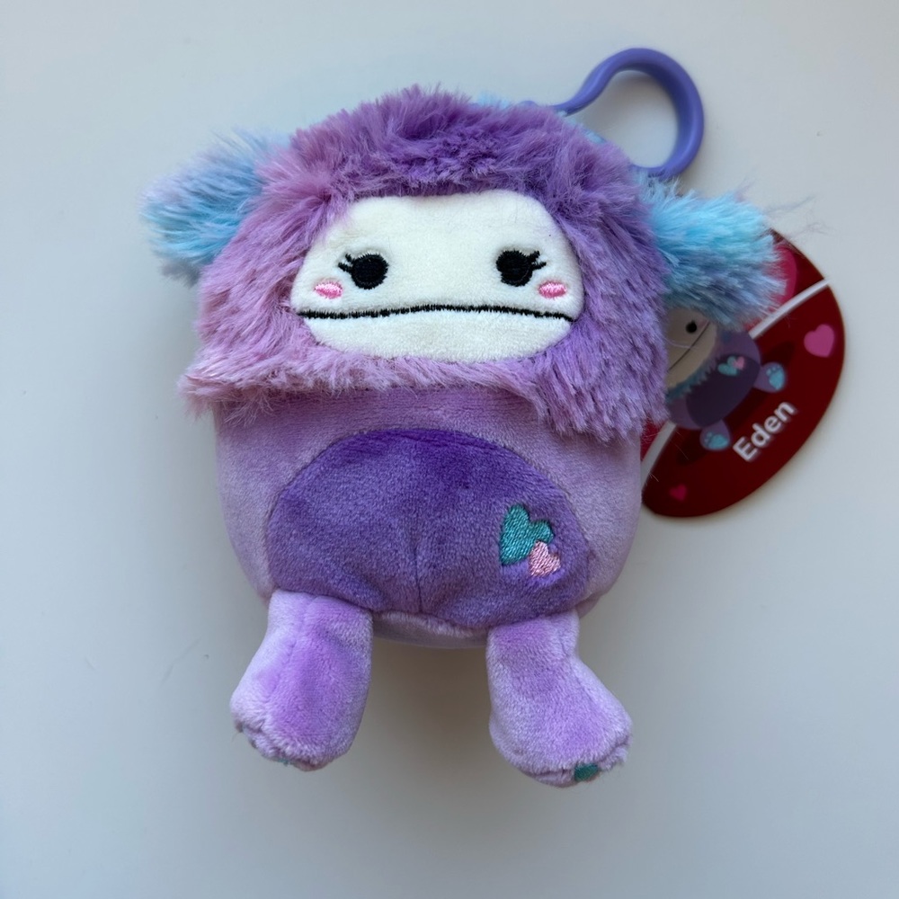 Eden squishmallow clip (3”)